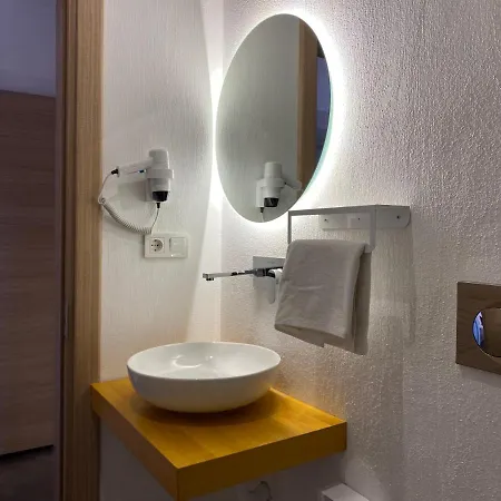 Tomsan & Ξενοδοχείο Akyaka (Mugla)