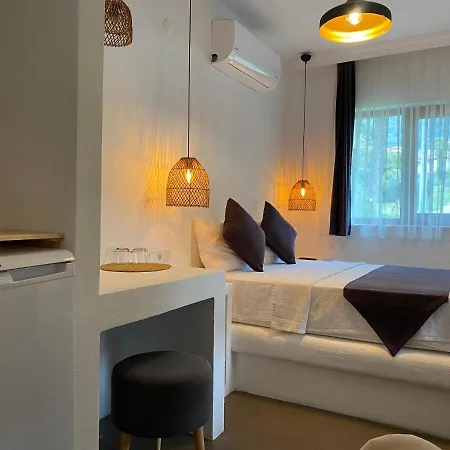 Tomsan & Akyaka Hotel *