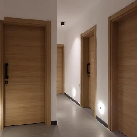 Tomsan & Ξενοδοχείο