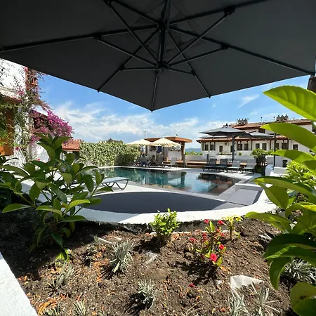 Ξενοδοχείο Tomsan &