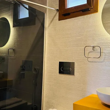 Tomsan & Ξενοδοχείο