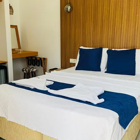 Tomsan & Akyaka Hotel