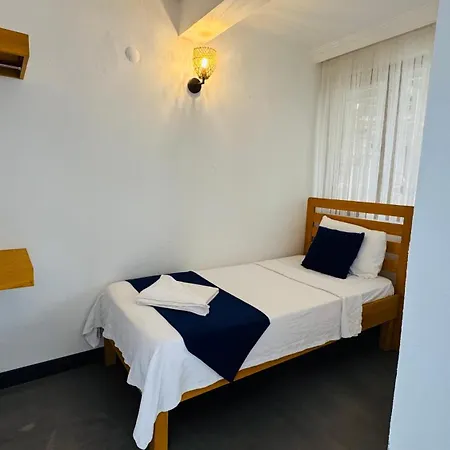 Tomsan & Ξενοδοχείο *