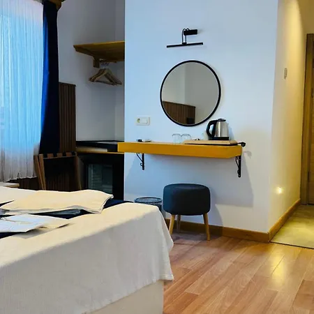 Hotel Tomsan &
